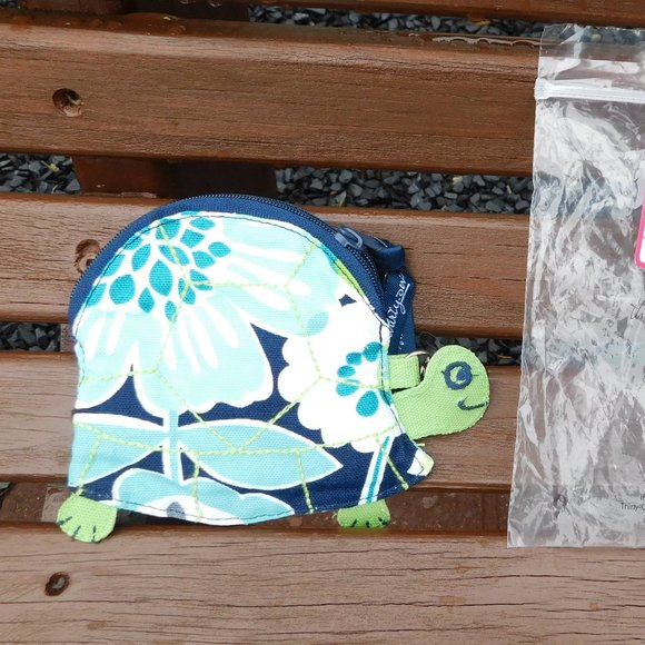 thirty-one Handbags - Thirty One Rare Turtle Coin Purse Bag NEW
